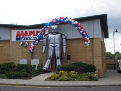 Oh, oh, the Giant Robot found us in Basildon!!!
