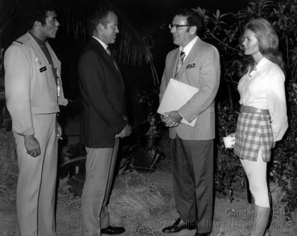 Irwin Allen on the Giants set with Don Marshall, Gordon Cooper and Deanna Lund