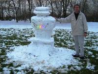 Snow Robot by Kelvin Hendry
