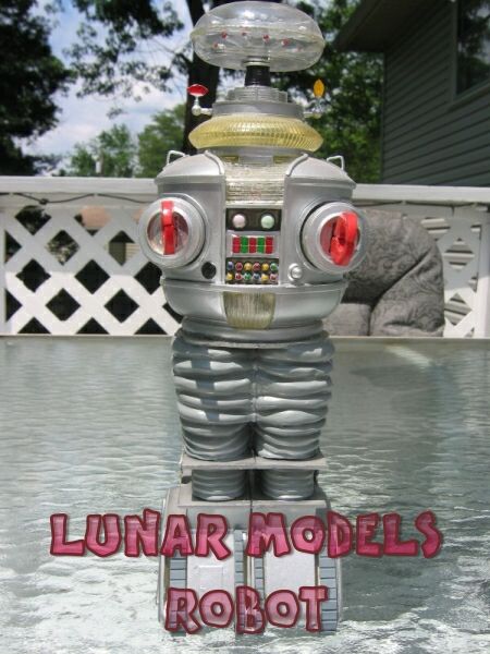 Lunar Models Robot
